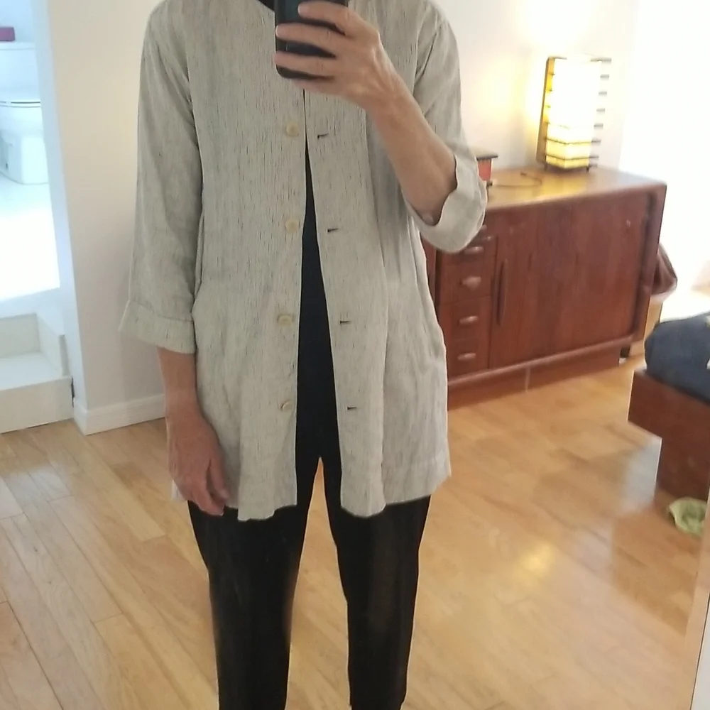 Eileen Fisher organic linen jacket - Picture 2 of 7
